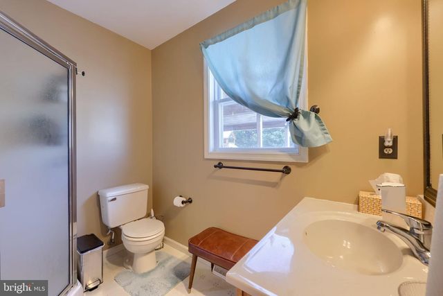 32 VILLAGE DR, Newmanstown, PA 17073