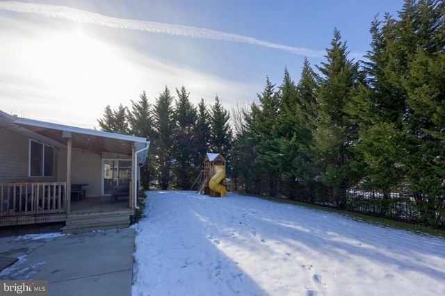 32 VILLAGE DR, Newmanstown, PA 17073