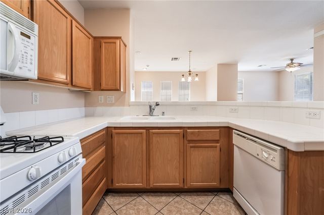 10241 Delray Beach Avenue 201, Las Vegas, NV 89129