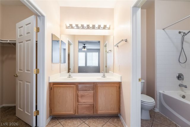 10241 Delray Beach Avenue 201, Las Vegas, NV 89129