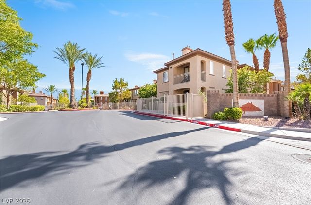 10241 Delray Beach Avenue 201, Las Vegas, NV 89129