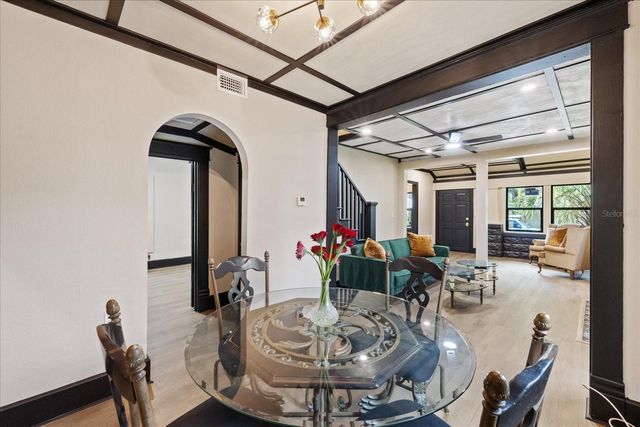 1618 12TH STREET S, St Petersburg, FL 33705