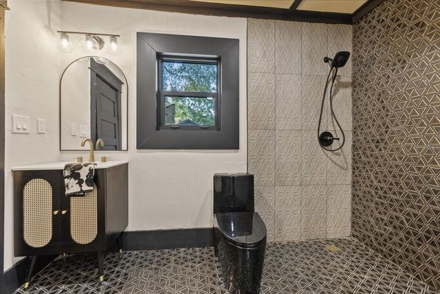 1618 12TH STREET S, St Petersburg, FL 33705