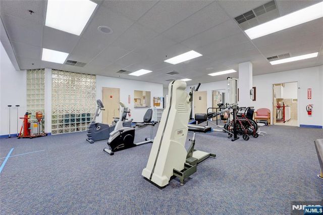 342 Hamburg Turnpike 108, Wayne, NJ 07470