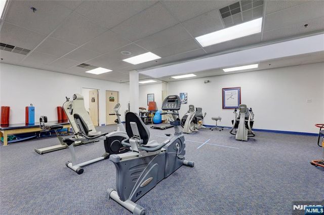 342 Hamburg Turnpike 108, Wayne, NJ 07470