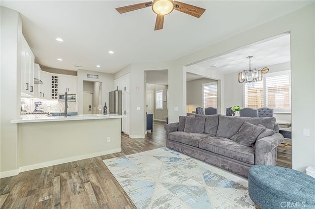 27613 Elkwood, Castaic, CA 91384