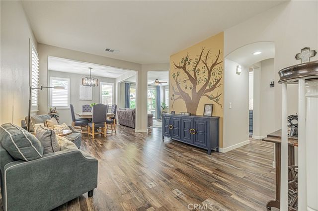 27613 Elkwood, Castaic, CA 91384