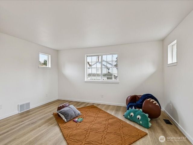 5104 SW 154th street SW Street SW, Edmonds, WA 98026