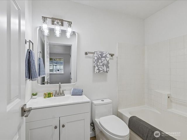 5104 SW 154th street SW Street SW, Edmonds, WA 98026