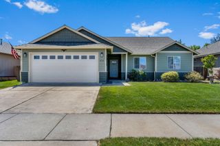 2116 NW Elm Avenue, Redmond, OR 97756