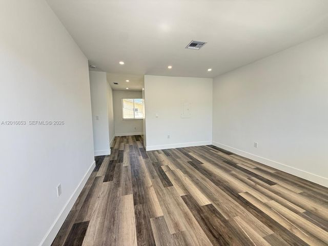 59 E 14th St 59, Hialeah, FL 33010