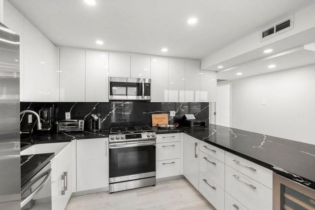 2030 S Ocean Dr 1407, Hallandale Beach, FL 33009