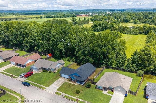 400 Emily Drive, Alma, AR 72921