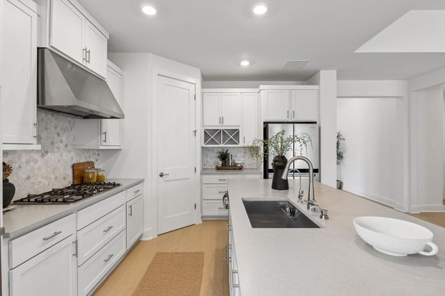 1409 Pink Granite BLVD, Dripping Springs, TX 78620