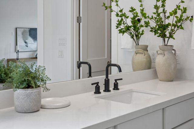 1409 Pink Granite BLVD, Dripping Springs, TX 78620