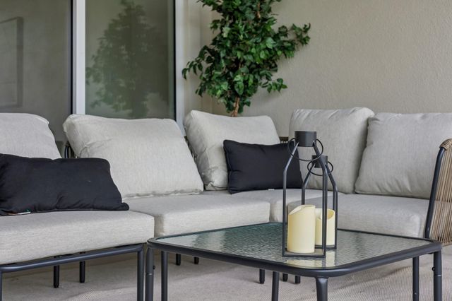 1409 Pink Granite BLVD, Dripping Springs, TX 78620