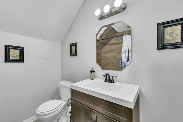 2331 Seven Mile Ferry Rd, Clarksville, TN 37040