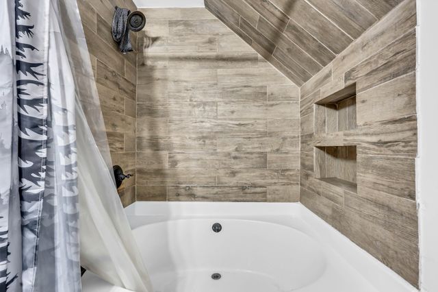 2331 Seven Mile Ferry Rd, Clarksville, TN 37040