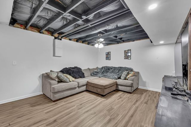 2331 Seven Mile Ferry Rd, Clarksville, TN 37040