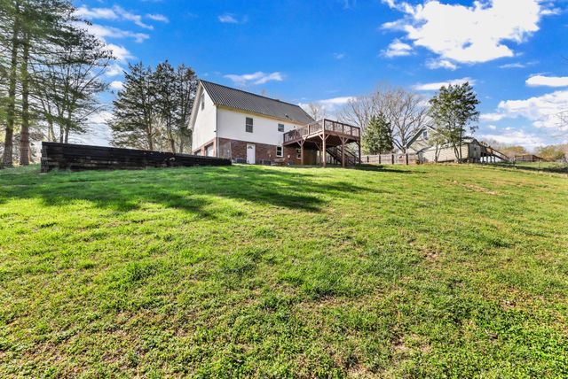 2331 Seven Mile Ferry Rd, Clarksville, TN 37040