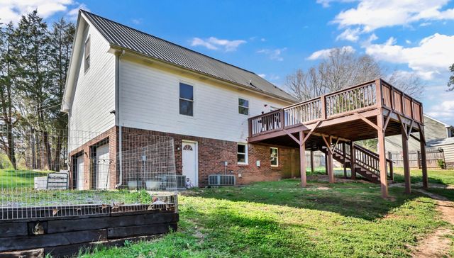 2331 Seven Mile Ferry Rd, Clarksville, TN 37040