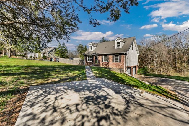 2331 Seven Mile Ferry Rd, Clarksville, TN 37040