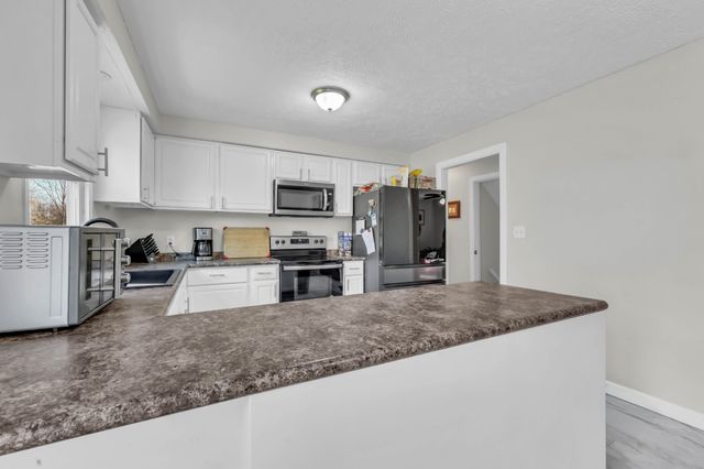 2331 Seven Mile Ferry Rd, Clarksville, TN 37040