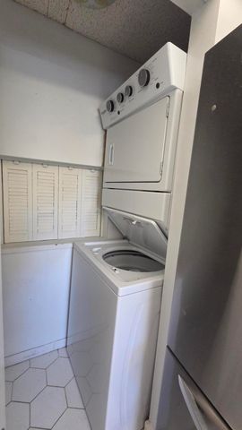 6020 NW 44th Street 108, Lauderhill, FL 33319