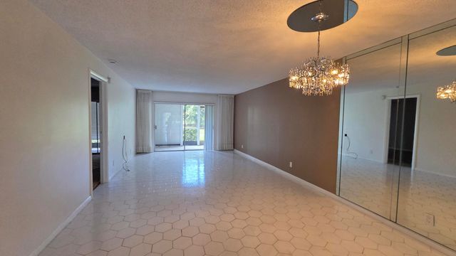 6020 NW 44th Street 108, Lauderhill, FL 33319