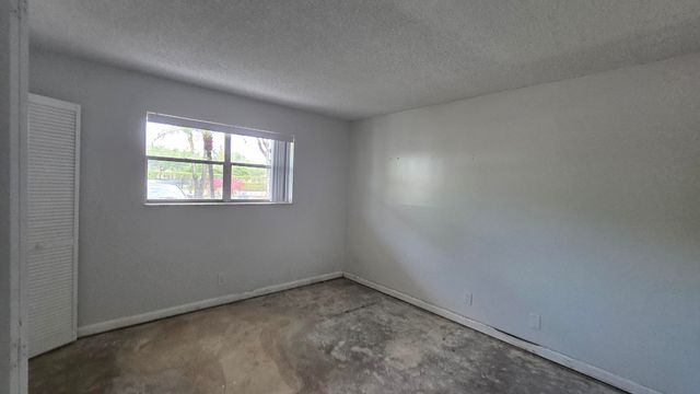 6020 NW 44th Street 108, Lauderhill, FL 33319