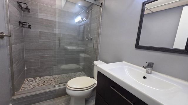 6020 NW 44th Street 108, Lauderhill, FL 33319