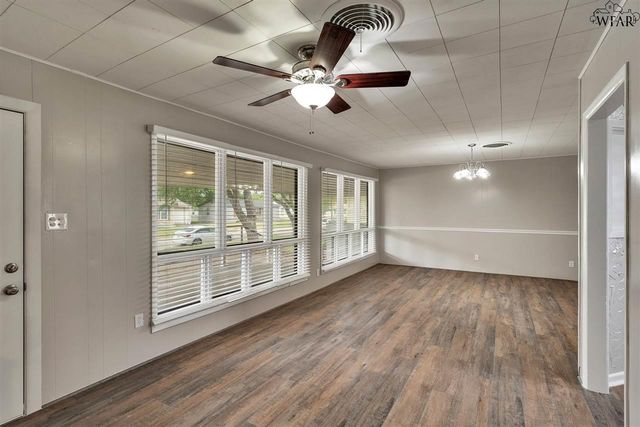 4341 MCCUTCHEN AVENUE, Wichita Falls, TX 76308
