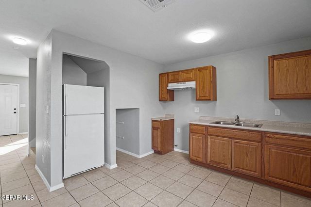 6325 GEIGER Avenue B, El Paso, TX 79905