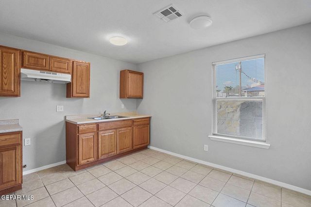 6325 GEIGER Avenue B, El Paso, TX 79905