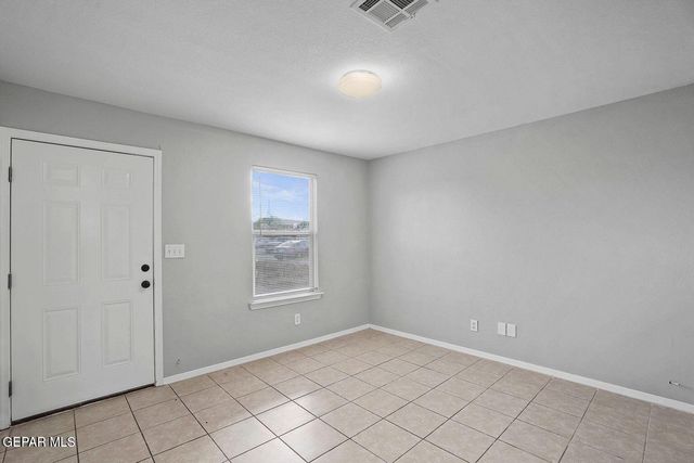 6325 GEIGER Avenue B, El Paso, TX 79905