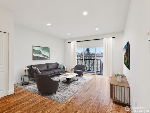 2814 E Spring Street, Seattle, WA 98122