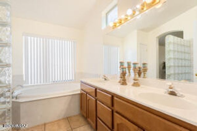 3657 Herba De Maria, Sierra Vista, AZ 85650