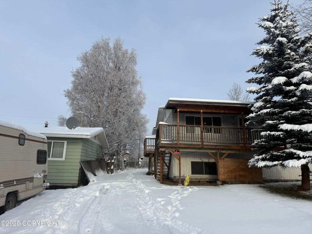 2101 W 47th Avenue, Anchorage, AK 99517