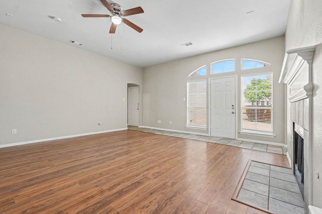 3604 Magnolia Circle, The Colony, TX 75056 — photo 4