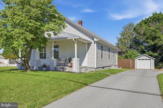 218 N WESTERN AVE, Martinsburg, WV 25404