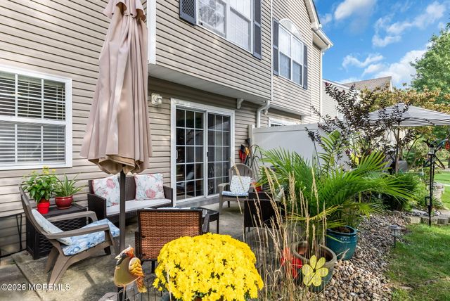 10 Topeka Court, Tinton Falls, NJ 07712