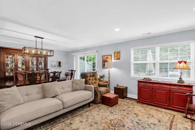 10 Topeka Court, Tinton Falls, NJ 07712