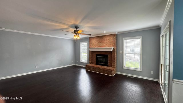 232 Newport Drive, Jacksonville, NC 28540