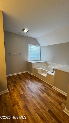 232 Newport Drive, Jacksonville, NC 28540