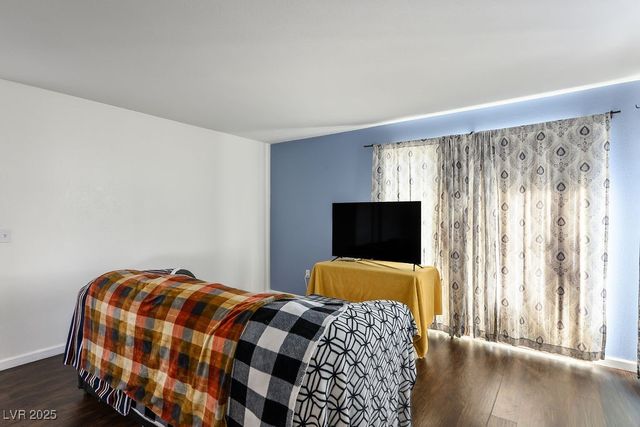 5310 Portavilla Court 102, Las Vegas, NV 89122