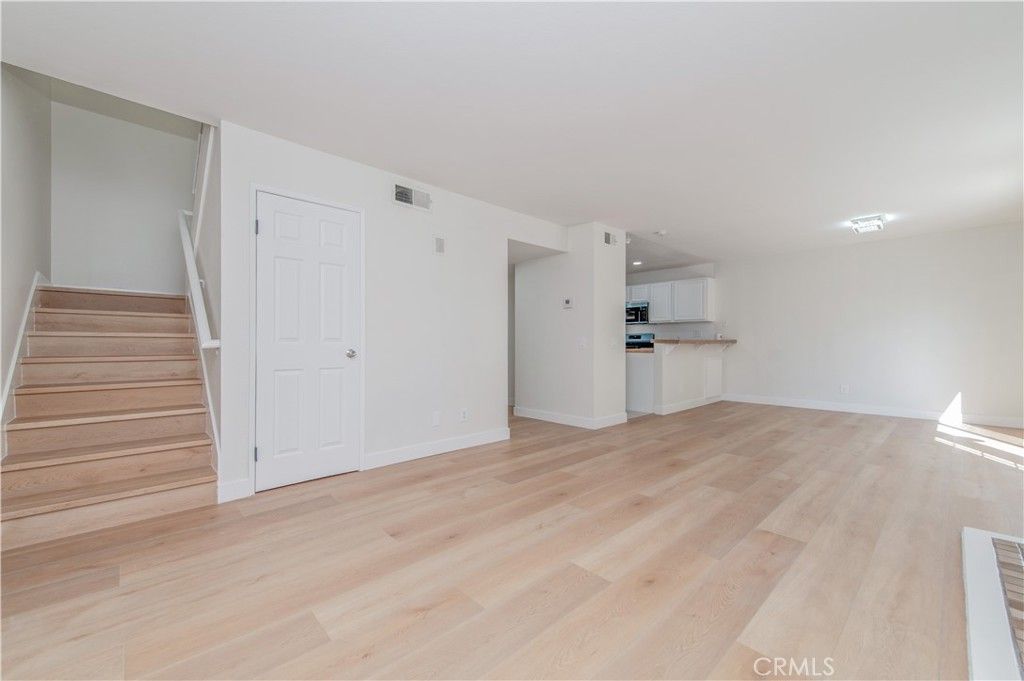 107 Oxford 34, Irvine, CA 92612 — photo 2