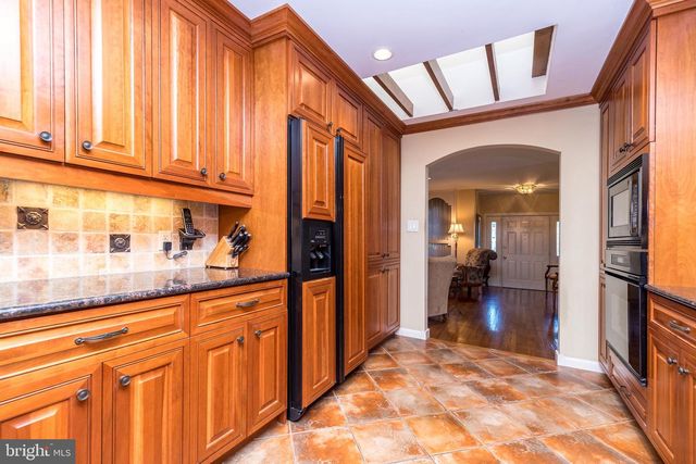 1212 DUNCAN DR, Dresher, PA 19025