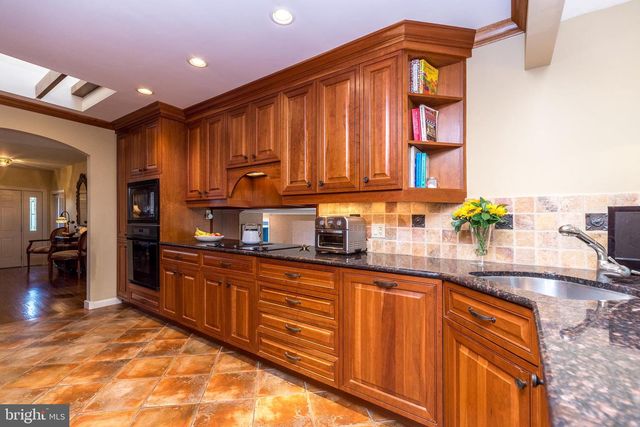 1212 DUNCAN DR, Dresher, PA 19025