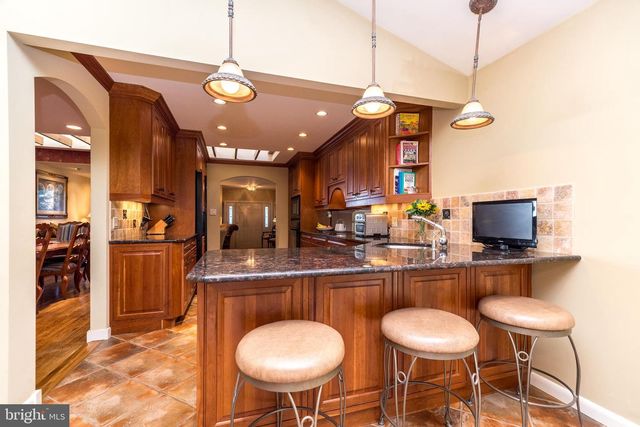 1212 DUNCAN DR, Dresher, PA 19025