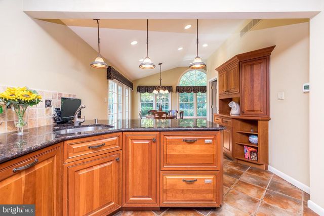 1212 DUNCAN DR, Dresher, PA 19025